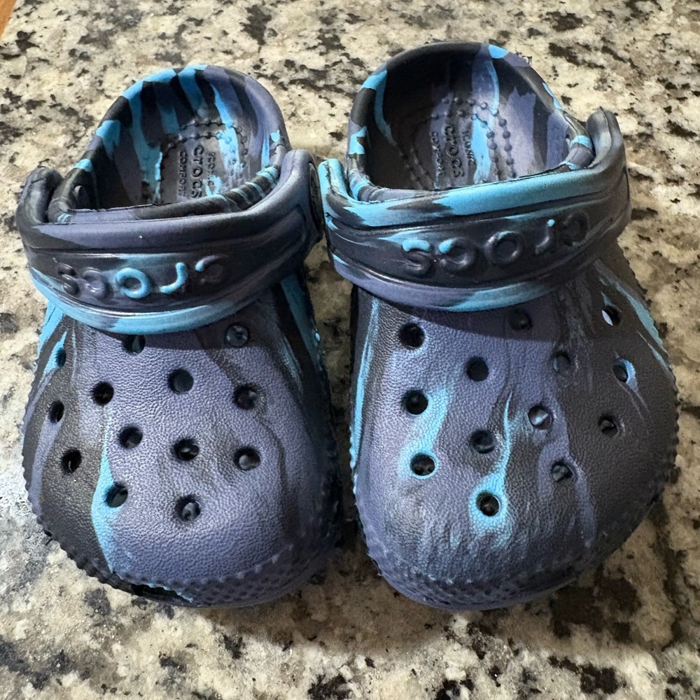CROCS Kids Water Shoes in Blue and Black
